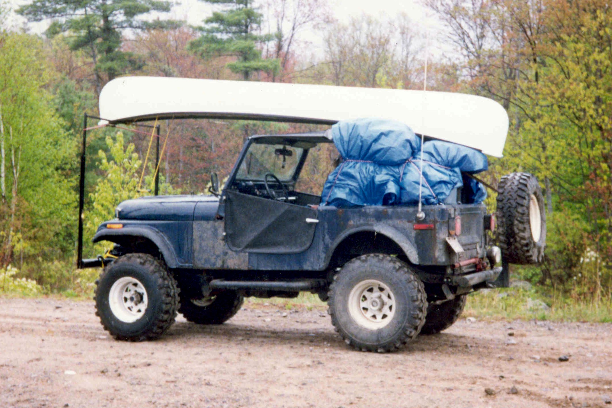 Jeep with canoe
